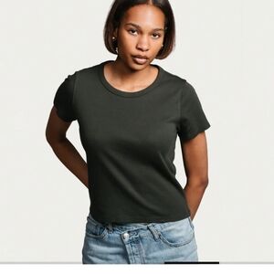 GETTEES Womens Green Easy Crew T-Shirt L